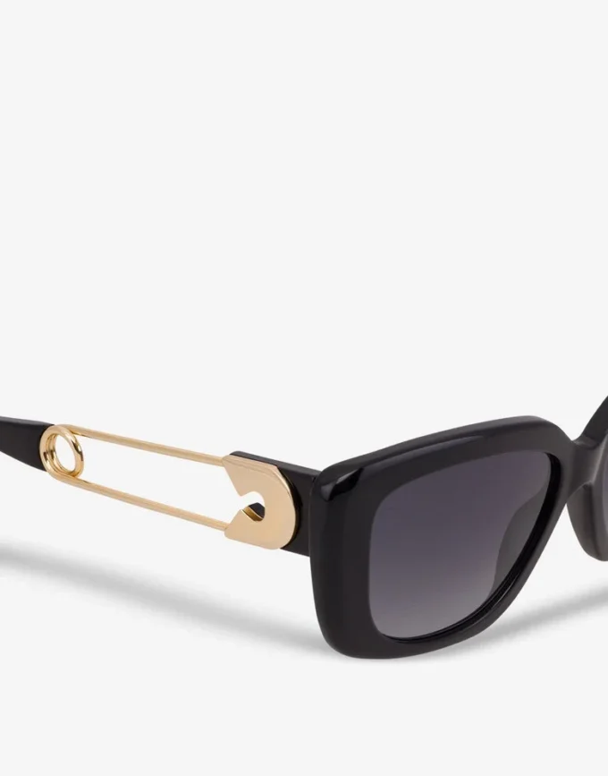 Gafas de sol con imperdible