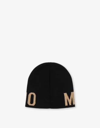 Gorro de punto con logotipo en letras doradas Gorro de punto con logotipo en letras doradas