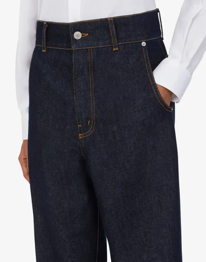 Pantalones de mezclilla azul Parche con corona de laurel Pantalones de mezclilla azul Parche con corona de laurel