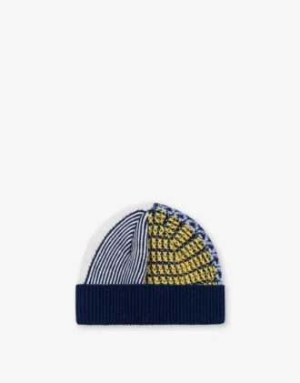 Sombrero con parche bordado Sombrero con parche bordado