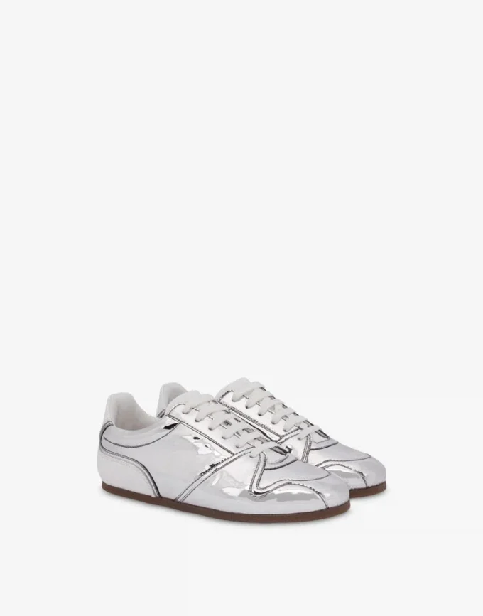 Zapatillas con efecto espejo