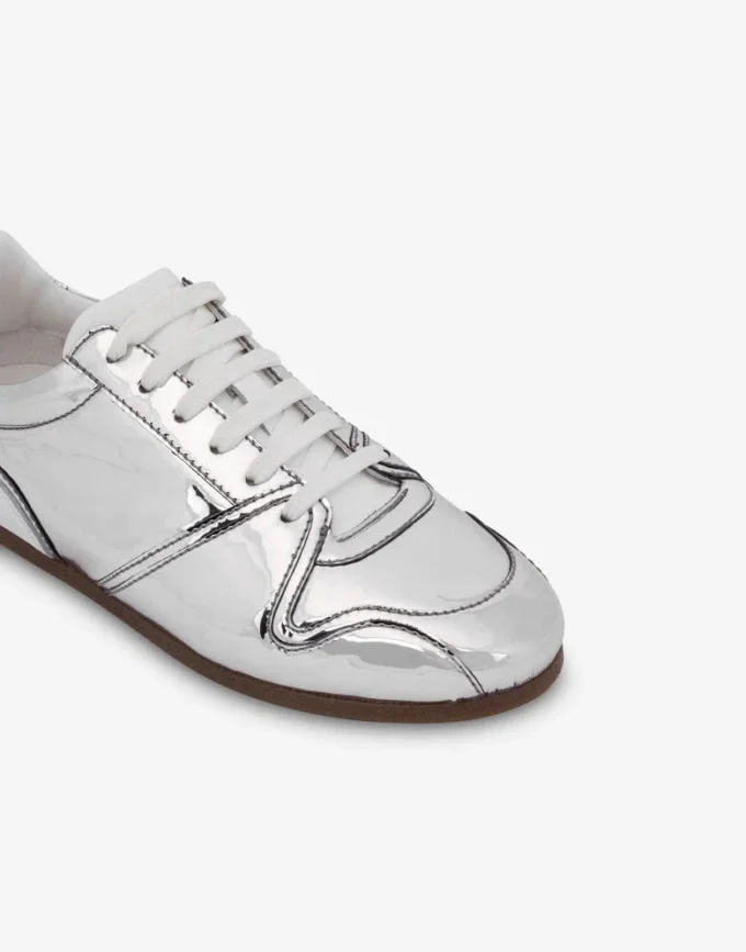 Zapatillas con efecto espejo